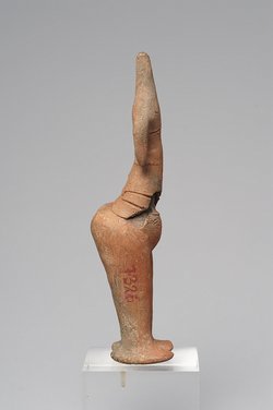 Figur einer stehenden Frau