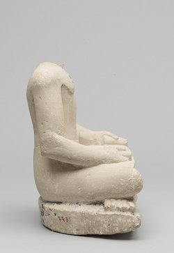 Kopflose Statue eines Lesenden