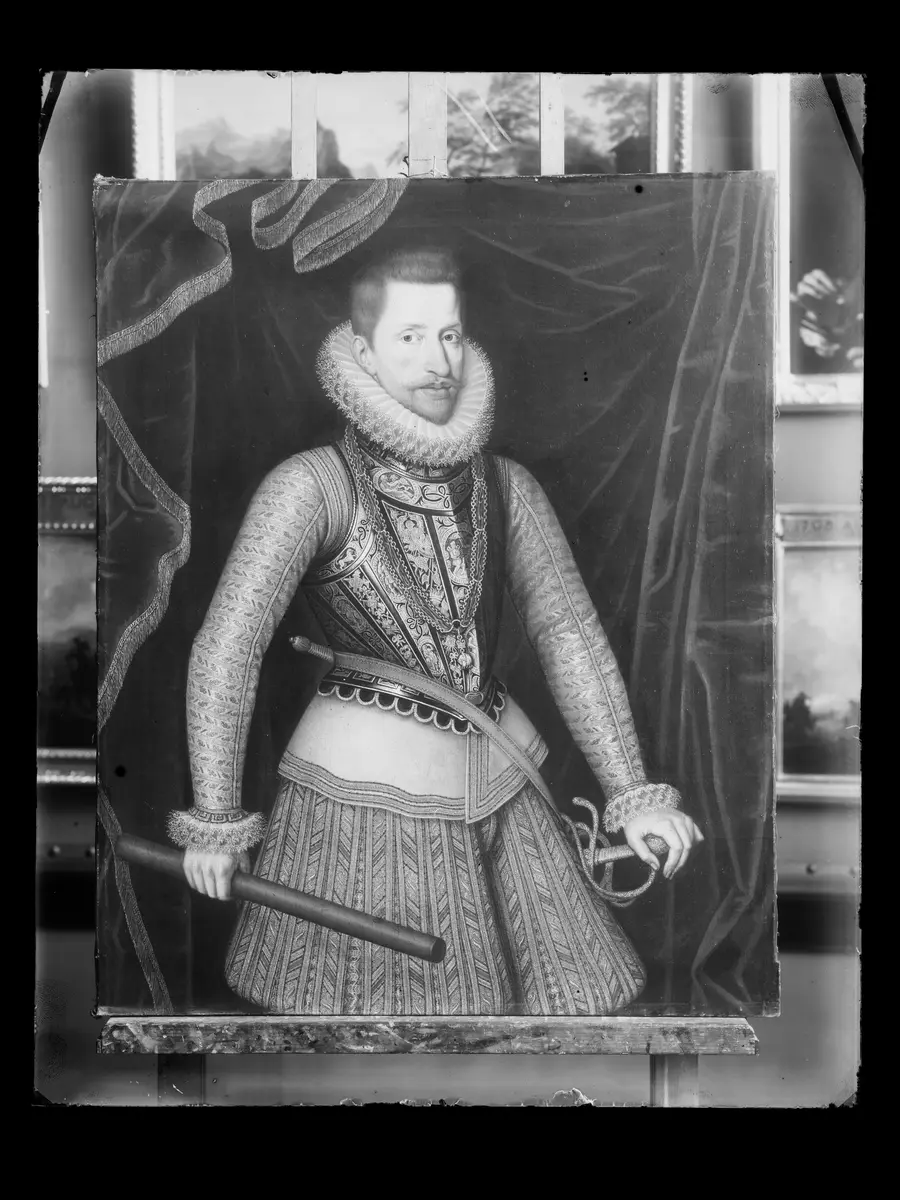 Erzherzog Albrecht VII. (1559-1621) im Harnisch, Kniestück