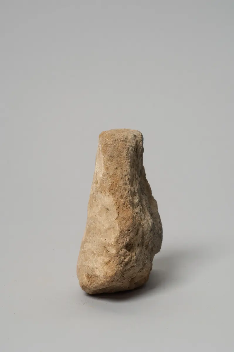 Fragmentierter Grabkegel des Scheschenk