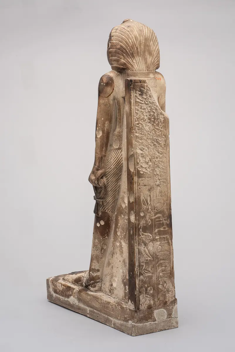 Statue eines schreitenden Königs