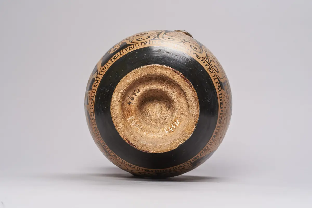 Halsamphora mit Deckel: Satyrn und Mänaden // Mädchen mit Tympanon