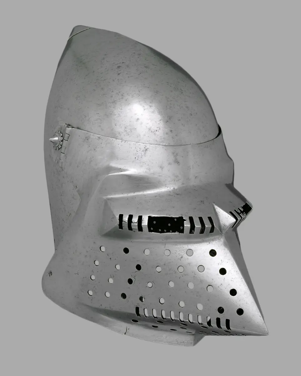 Beckenhaube mit spitzem Visier