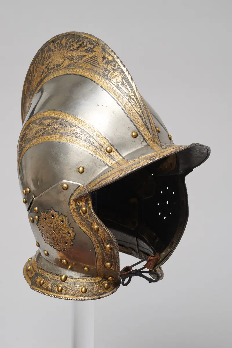 Sturmhaube der Trophäengarnitur