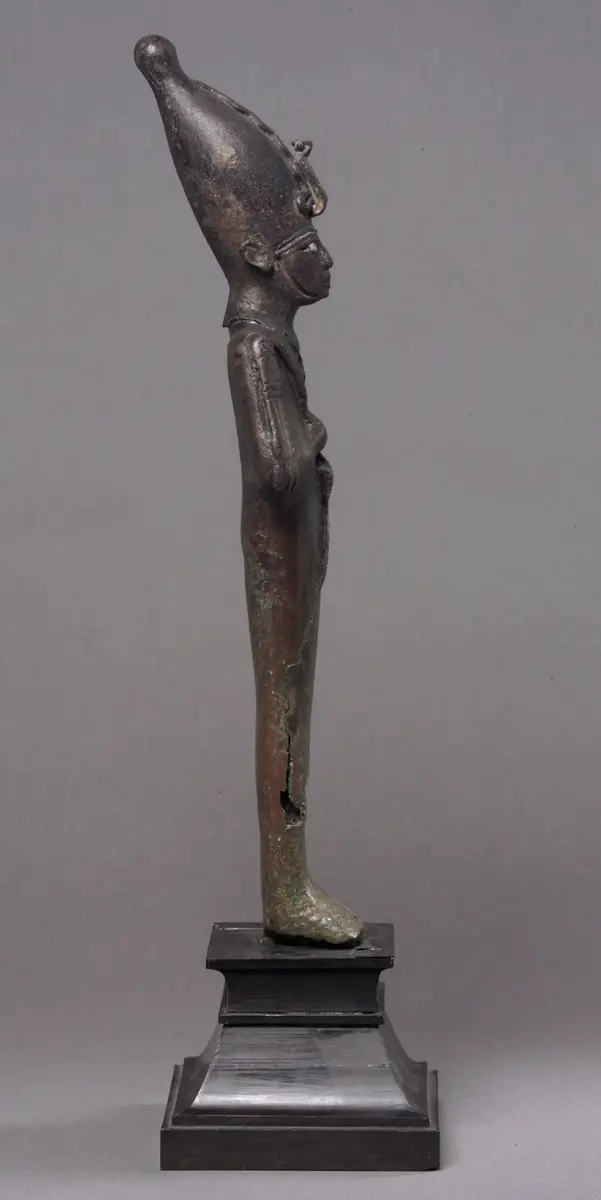 Gott Osiris, stehend