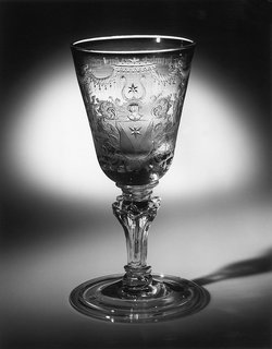 Pokal mit Wappen der Familie Hartung