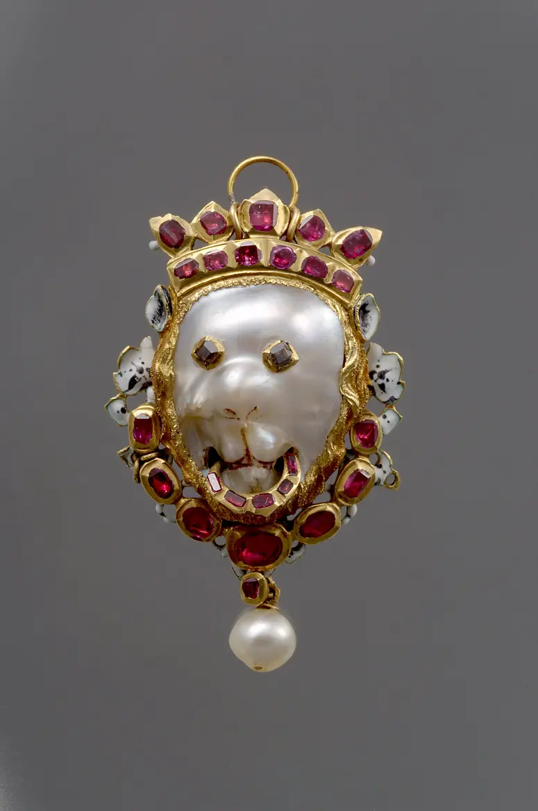 Pendant with Lion Head