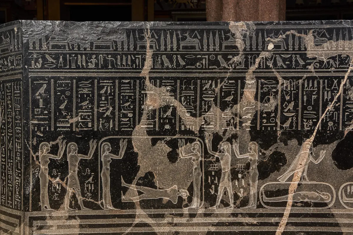 Sarkophag des Priesters Nes-schu-tefnut