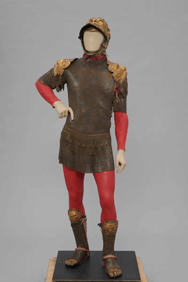All'antica-Mannsharnisch der 