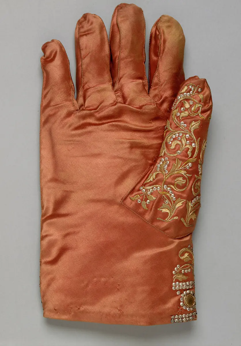 Die Handschuhe des Ornats Kaiser Franz I. Stephan von Lothringen (Barockkopien nach den Gewändern des Krönungsornates des Heiligen Römischen Reiches)