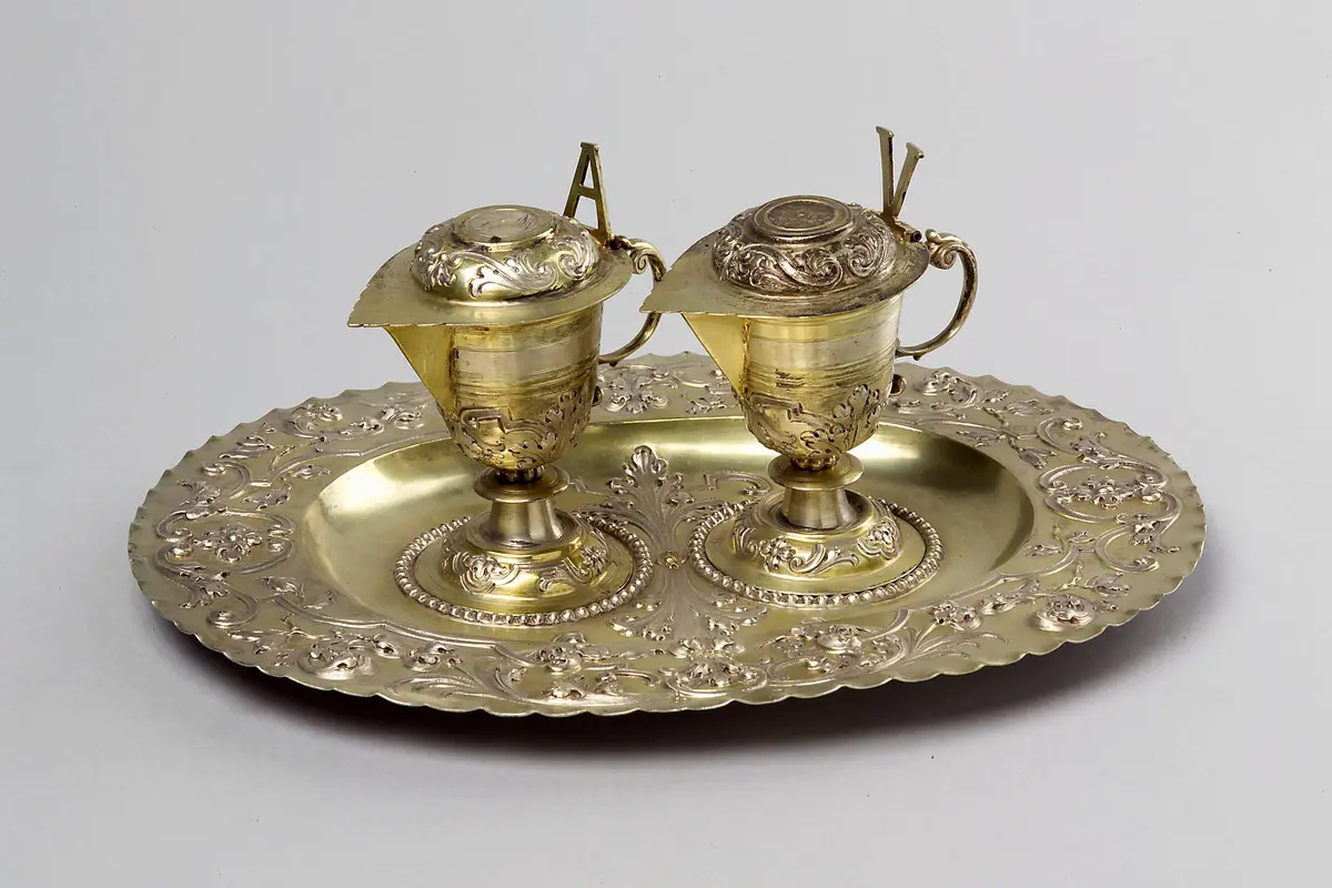 Tasse mit 2 Messkännchen