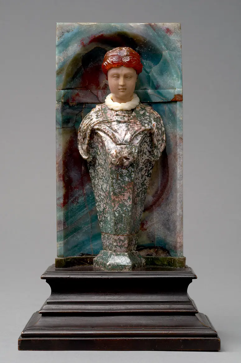 Herm in Niche