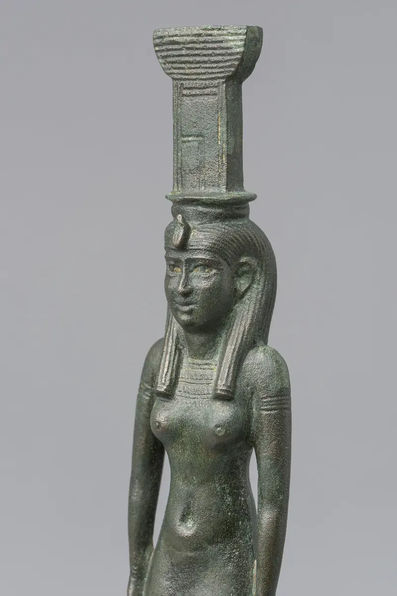 Göttin Nephthys, schreitend