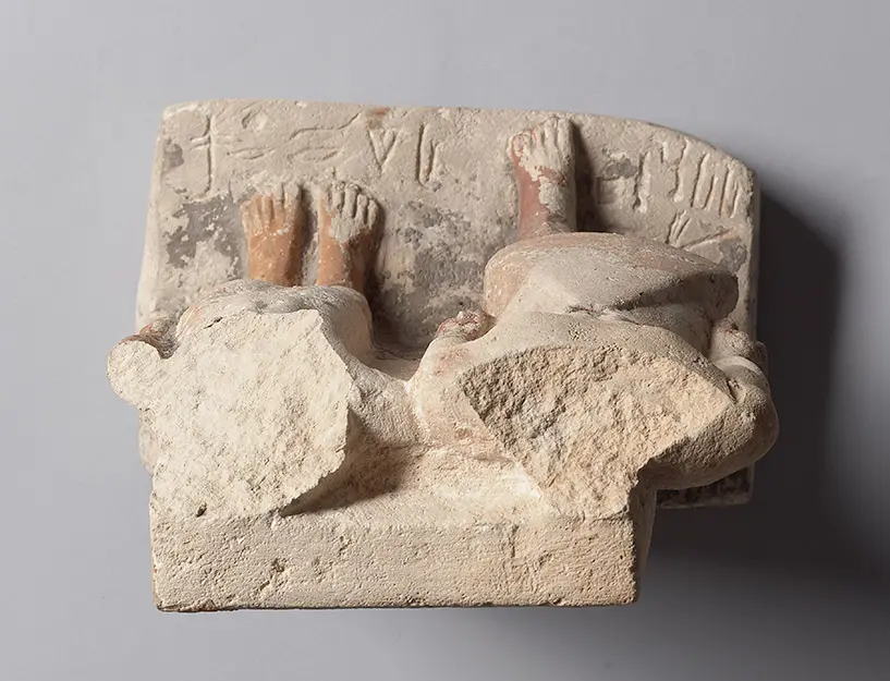 Kopflose Zweiergruppe des Schepses-ptah und seiner Frau Ni-si-redi