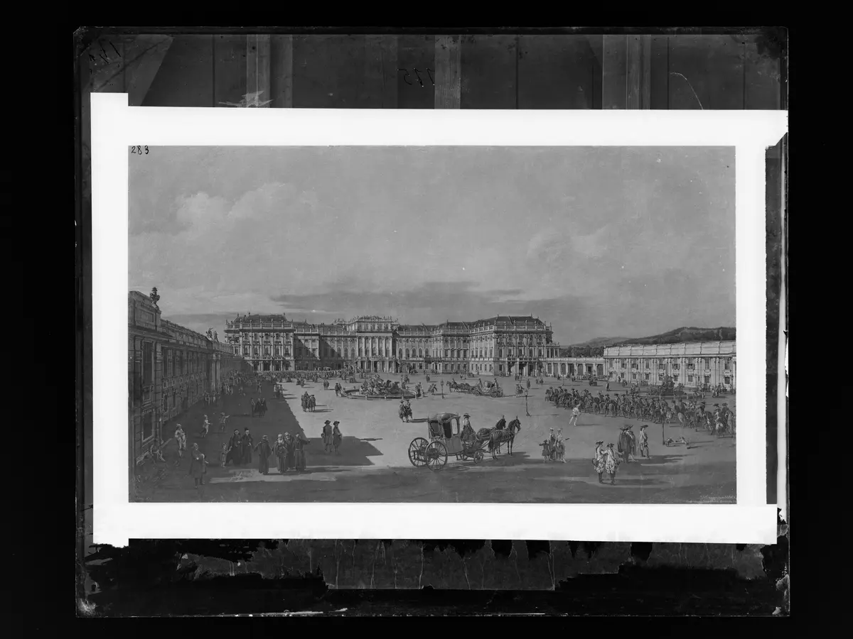 Das kaiserliche Lustschloß Schönbrunn, Ehrenhofseite
