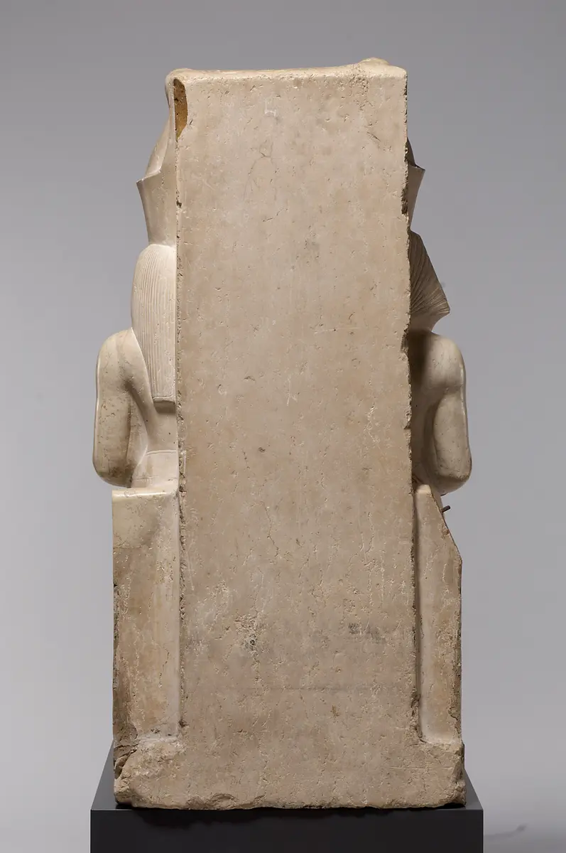 Statuengruppe des Gottes Horus und des Königs Haremhab