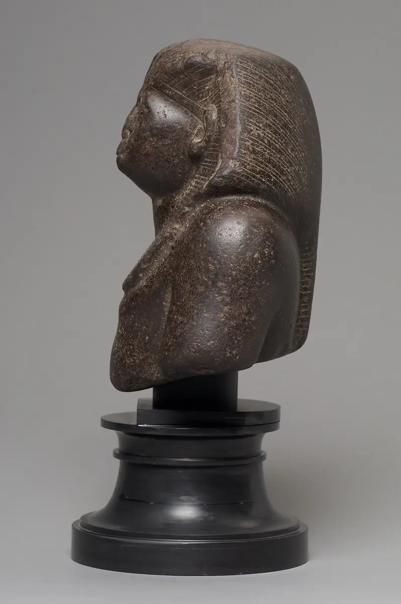 Oberteil einer Statue des Königs Amenemhet III.