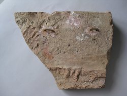 Fragment einer Sima: Satyrknabe auf Panther vor Kantharos