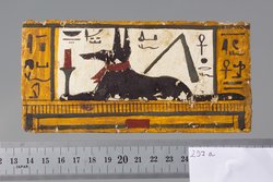 Fragment einer Mumienkartonage