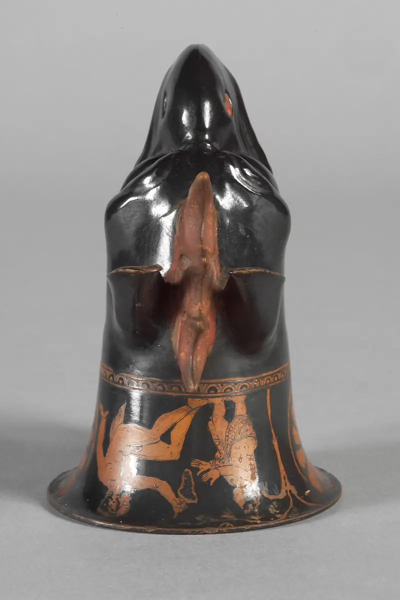 Rhyton mit Greifenkopf