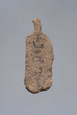 Ächtungsfigur mit Aufschrift