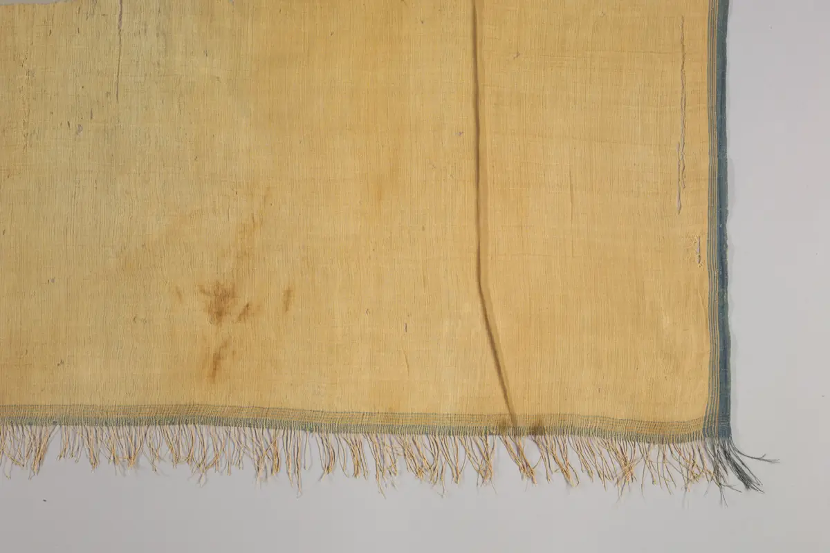 Fragment eines sehr feinen Leinenstoffes