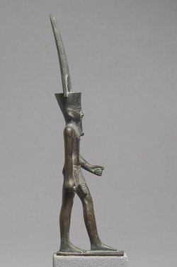 Schreitender Gott Amun