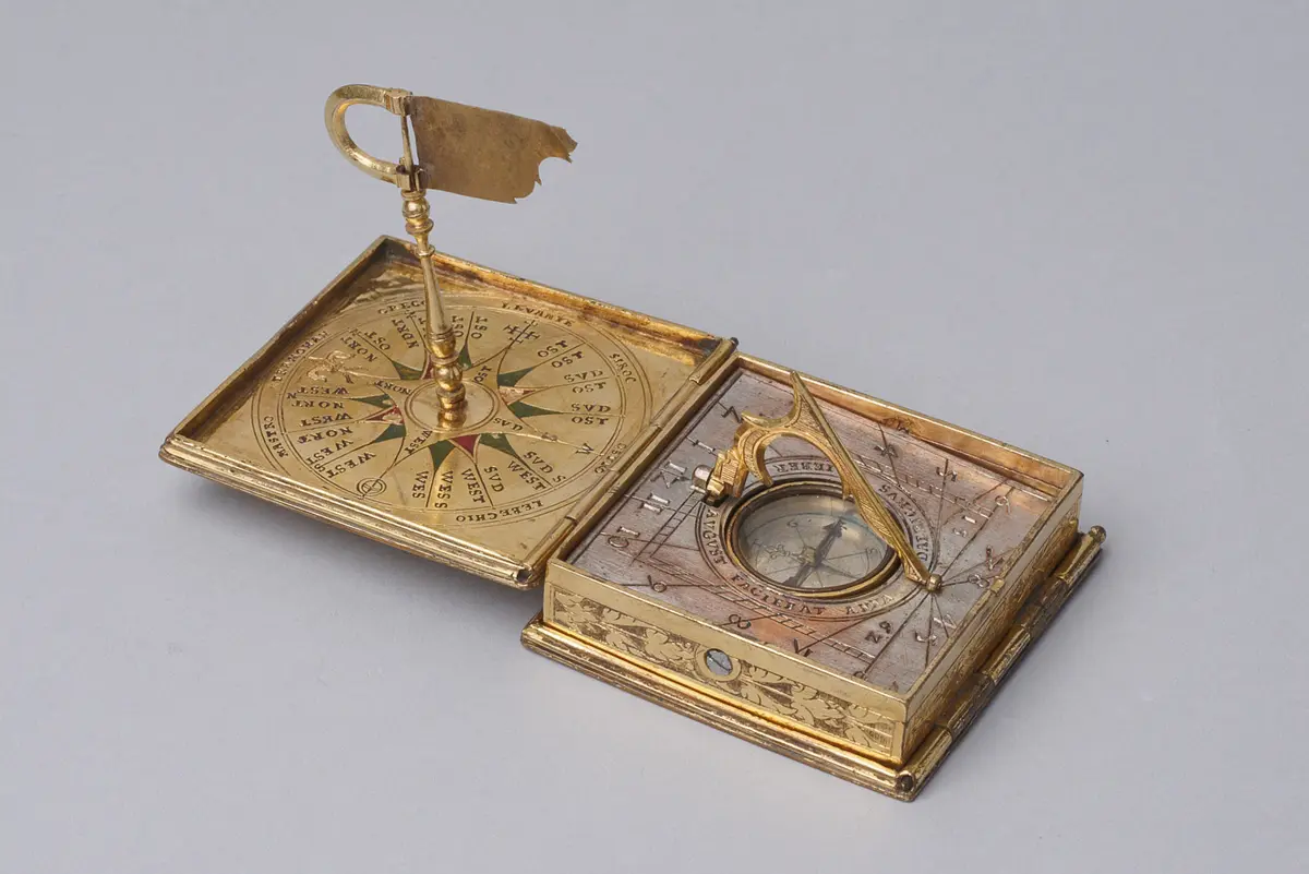 Compendium mit Sonnenuhr
