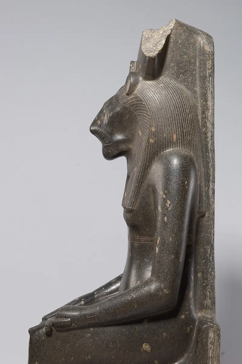 Seated statue of the goddess Sakhmet