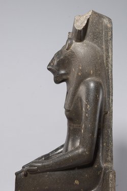 Seated statue of the goddess Sakhmet