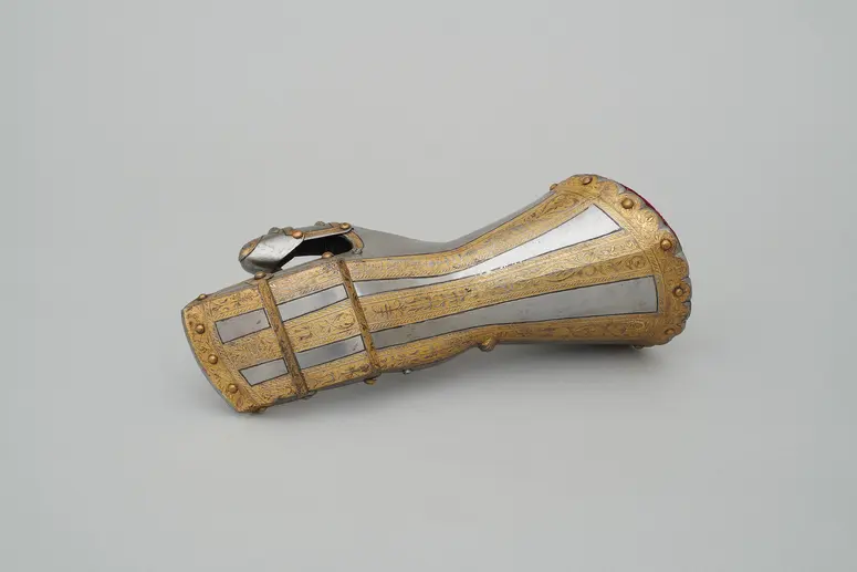 Stechhandschuh zur Königsgarnitur Kaiser Maximilian II.