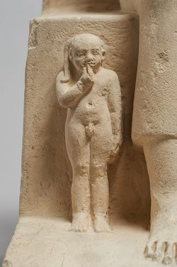 Sitzstatue der Chent und ihres Sohnes Rudju