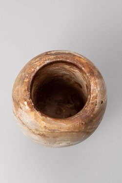 Kanope der Neb-iiti mit Deckel in Form eines Falkenkopfes