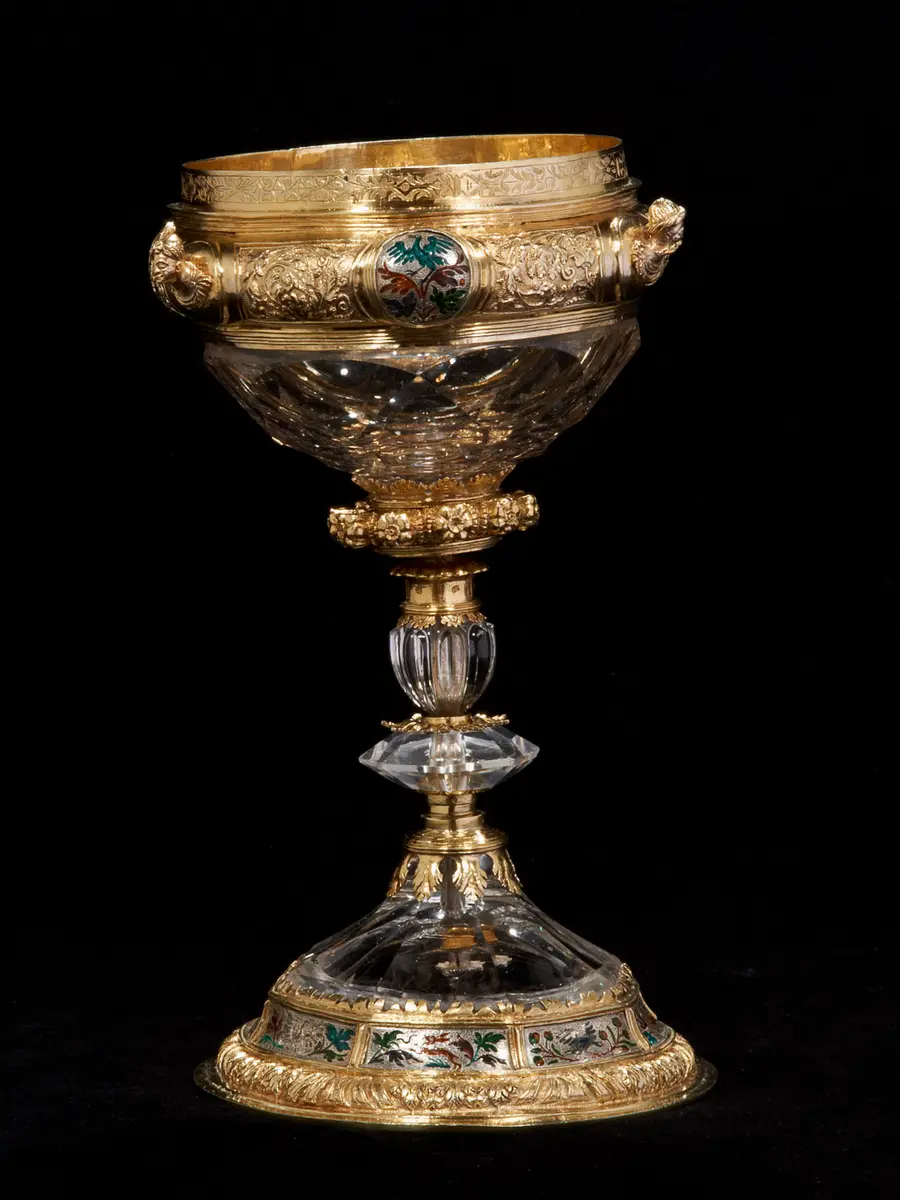 Teil eines Doppelpokals