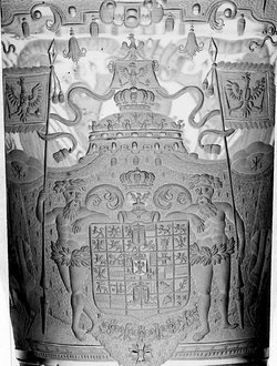 Pokal mit Portrait Friedrichs II. von Preußen und preußischem Wappen