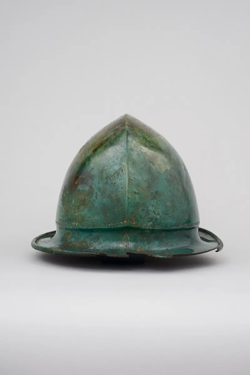 Negauer Helm mit Inschriften