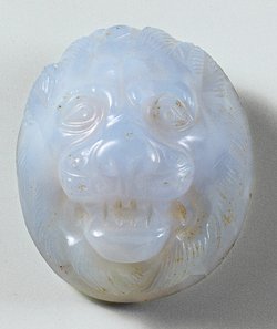 Phalera mit Kopf eines Löwen