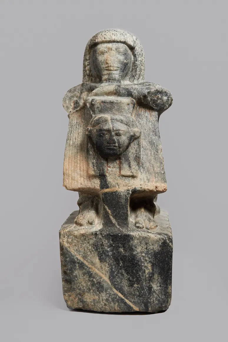 Squatting statue of Khai-hapi with a sistrum