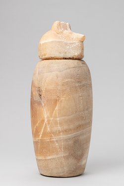 Kanope des Nefer-ib-re mit Deckel in Form eines Schakalkopfes