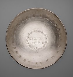 Schale mit Inschrift auf Licinius