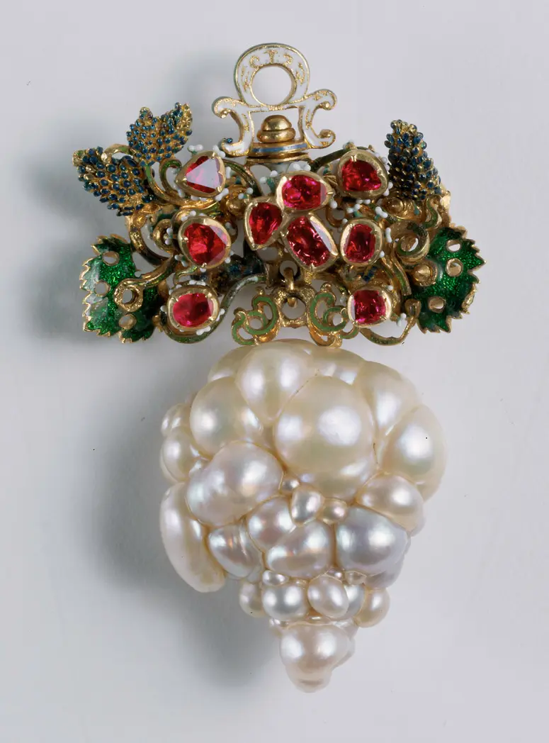 Pendant in the Form of a Grape