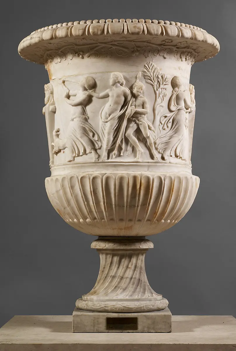 Reliefkrater: Dionysos, Satyrn und Mänaden