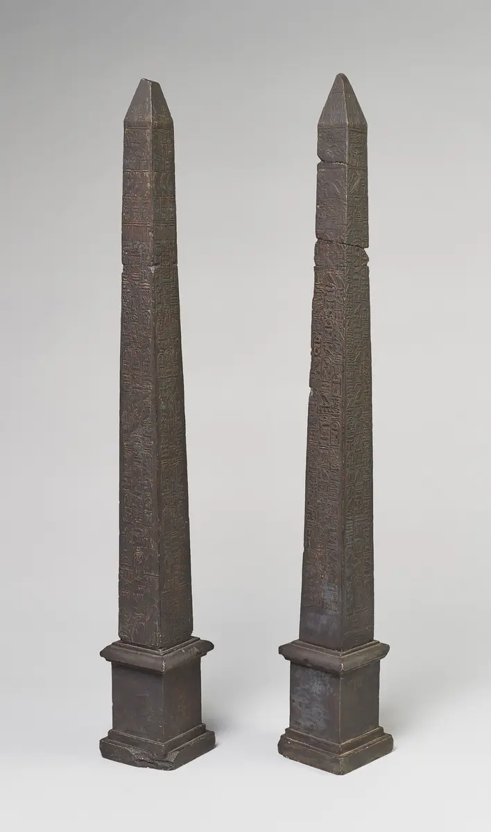 Miniaturnachbildung eines Obelisken von Sethos I. und Ramses II. aus Heliopolis