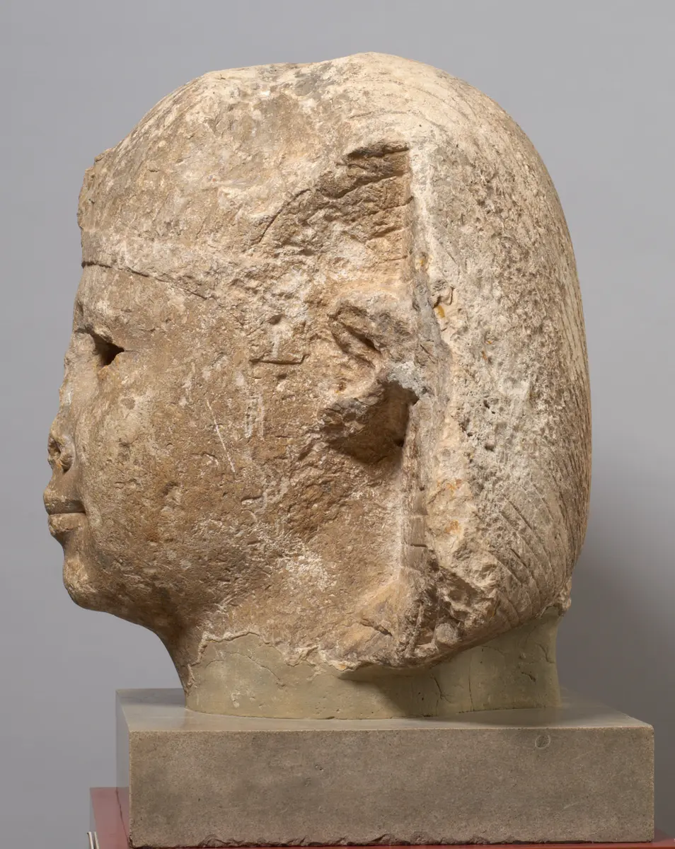 Colossal head from a royal statue 