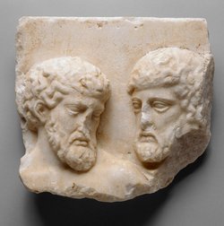 Fragment vom Nordfries des Parthenon, Alte Männer