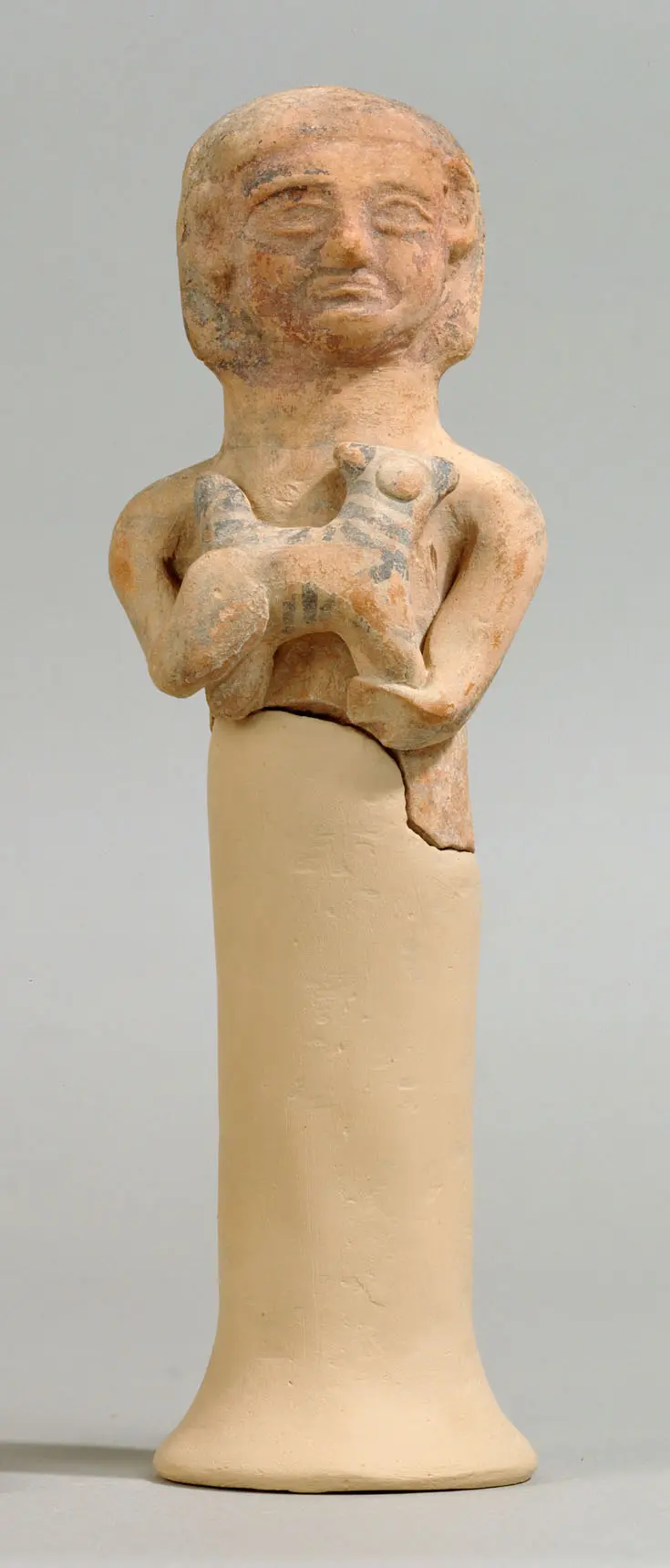 Fragment einer Frau mit Kitz (?)