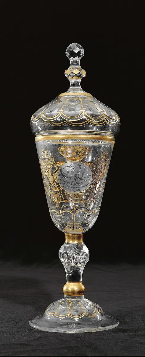 Deckelpokal mit bekröntem Monogramm 