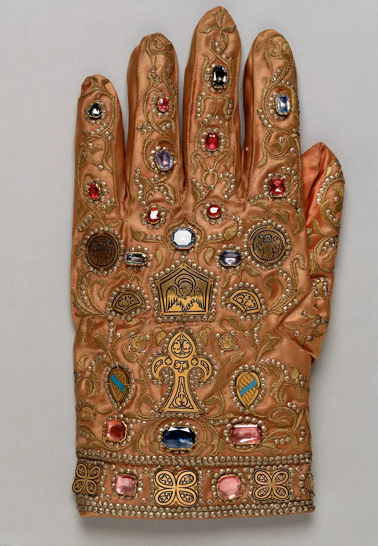 Die Handschuhe des Ornats Kaiser Franz I. Stephan von Lothringen (Barockkopien nach den Gewändern des Krönungsornates des Heiligen Römischen Reiches)
