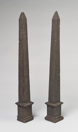 Miniaturnachbildung eines Obelisken von Sethos I. und Ramses II. aus Heliopolis