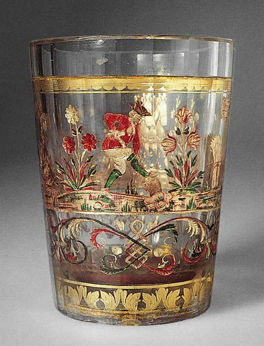 Zwischengoldbecher mit den vier Jahreszeiten